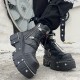 女性向けの黒いミッドカーフアンクルブーツ、フラットプラットフォーム、高くついた、丸いトゥ、厚いソール、レースアップデザイン、金属装飾、ストリートスタイルに最適なハロウィーンに最適です。