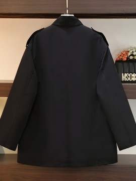 女性用プラスサイズ冬のカーゴコート - カジュアルな黒色アウターウェア、赤いストライプ＆ボタン細部、ポリエステル、マルチポケット、調節可能なストラップ、寒冷地用ノンストレッチ生地、機能的な冬服 | ストライプアクセントコート | ユーティリティポケット、冬服