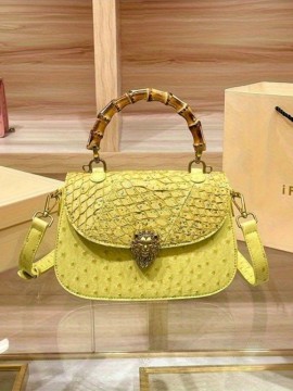 女性の新着バッグ、トレンディなデザインでオストリッチ柄と竹節を特徴としている、20種類のスポーツカジュアルスタイルを生み出す。小型のデザインでファッション的な新着バッグ、現在では人気。