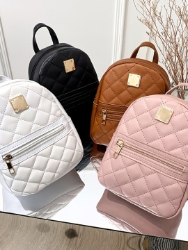 スタイリッシュなキルティング女性用バックパック - コンパクトPUデイパック、ポリエステル裏地付き、ジップクロージャー、ゴールデンパターンロゴ、ホワイト・ブラック・ピンク・ダークブラウン色あり、耐久性のあるファスナー閉鎖
